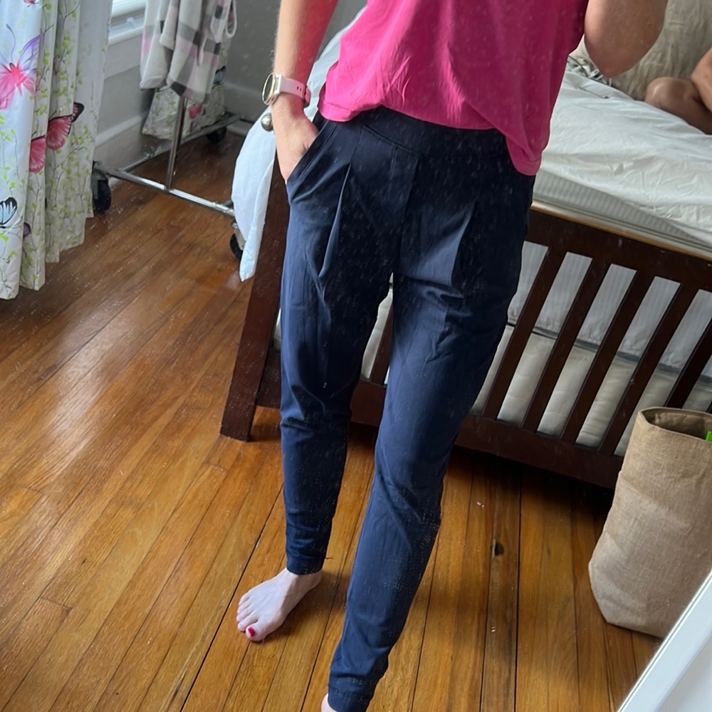 lululemon pants. Navy blue. Great condition. 4 way stretch